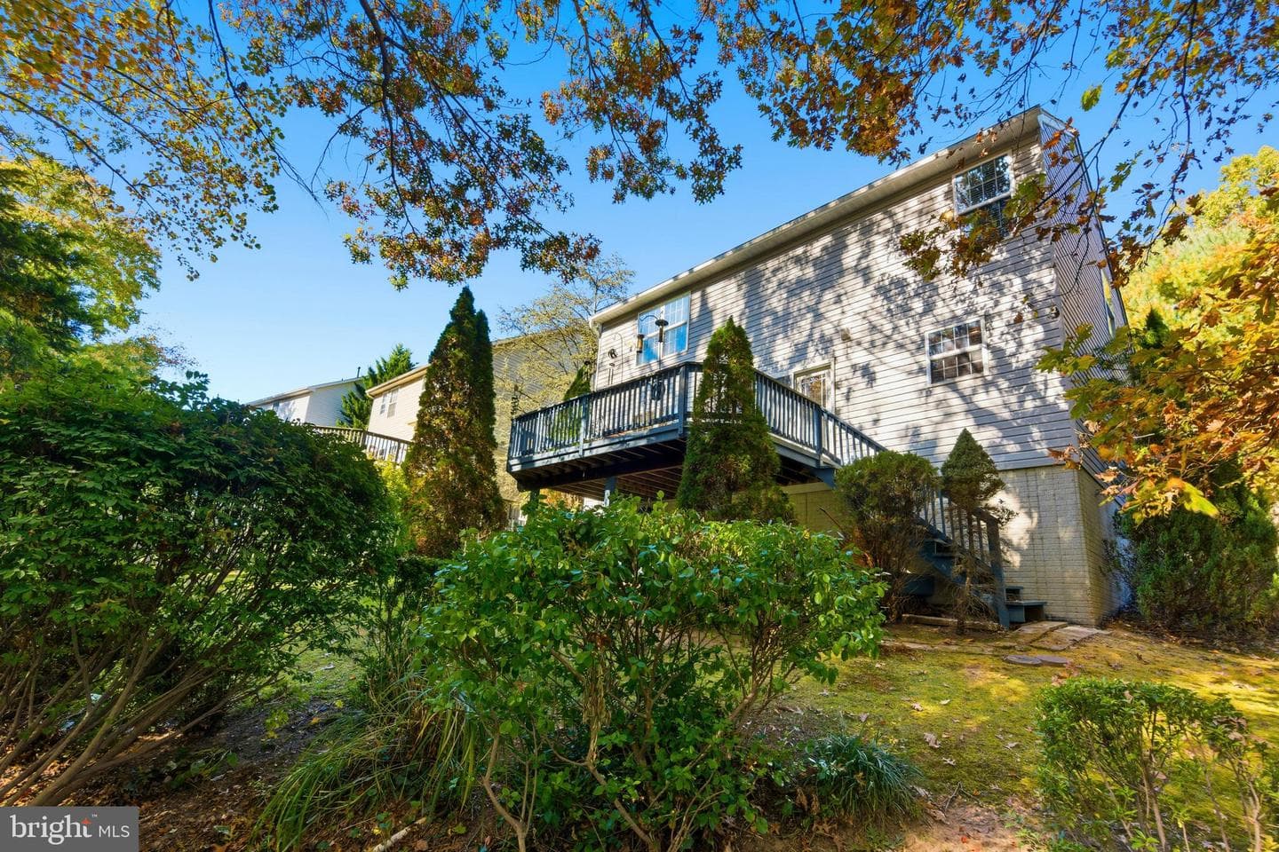 395 Enfield Road photo 46