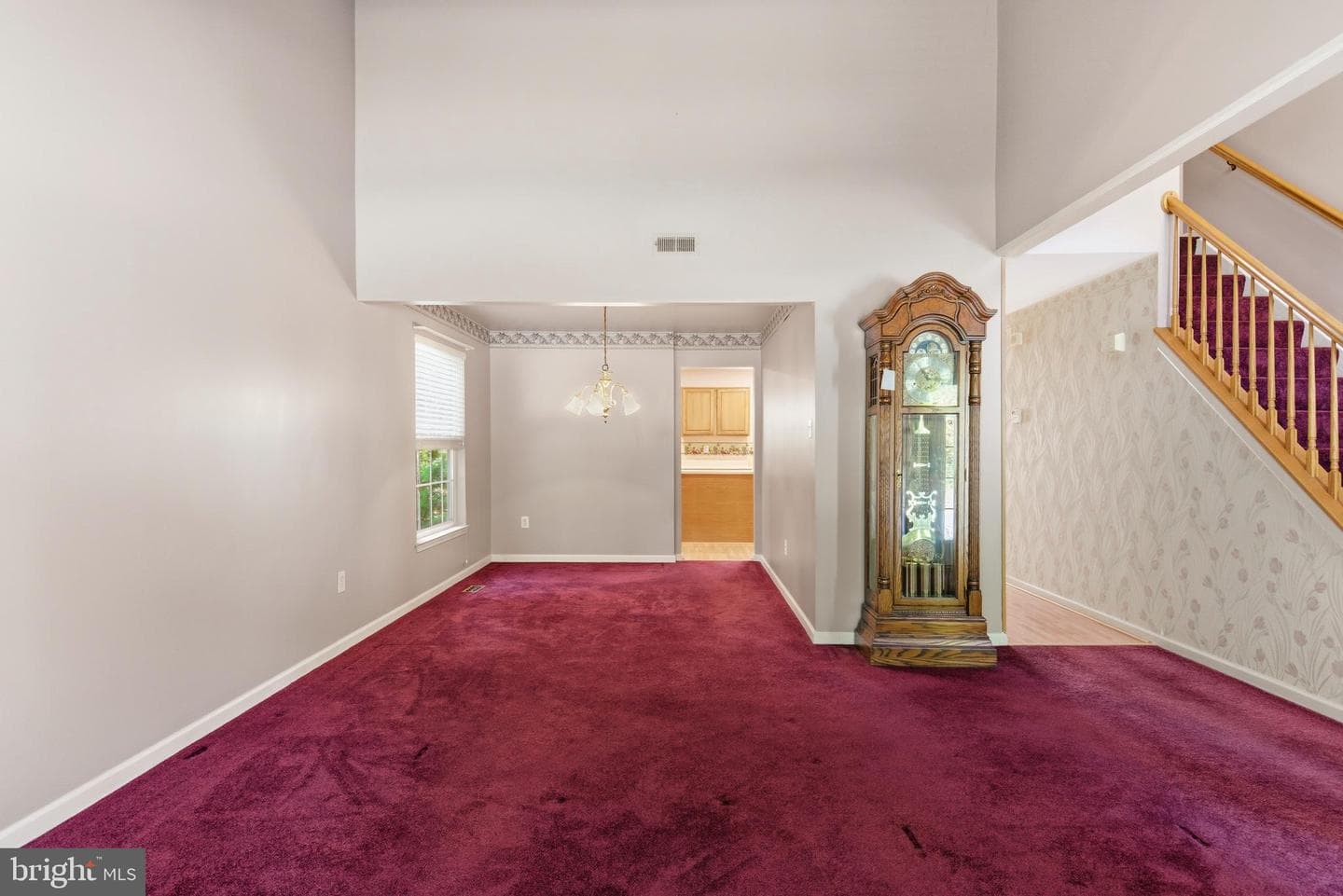 395 Enfield Road photo 5