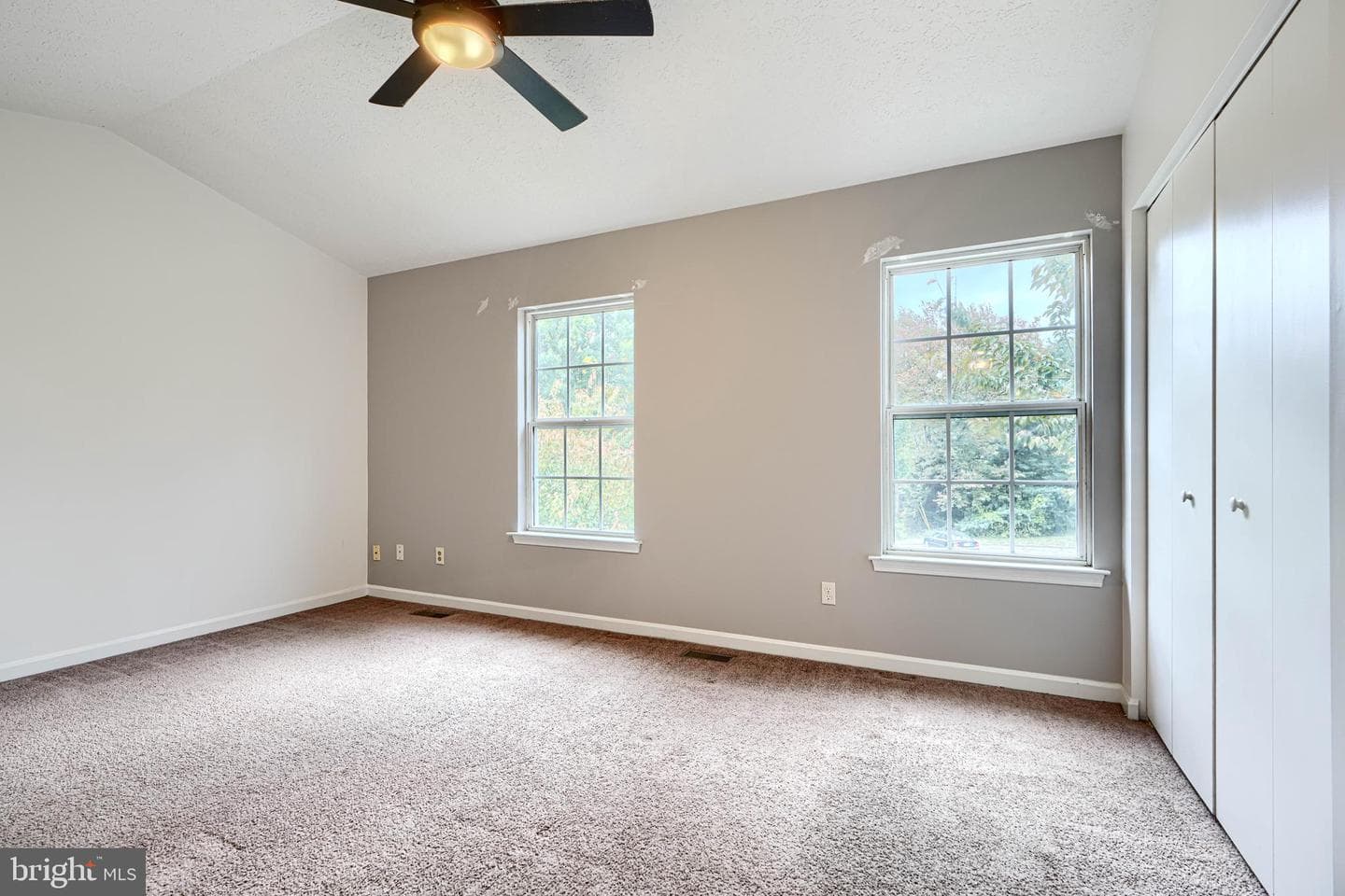545 Hall Court photo 42