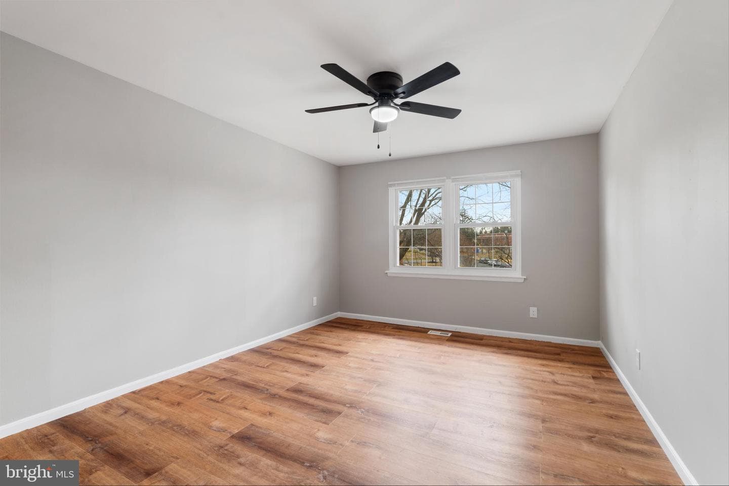 240 Crocker Drive #240-F photo 22