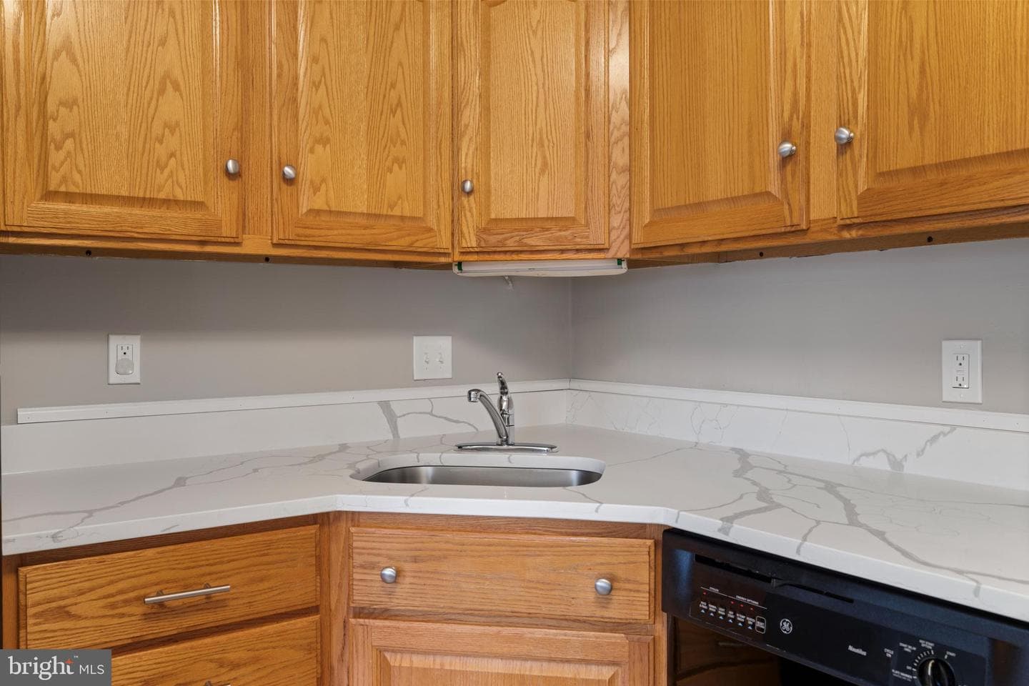 240 Crocker Drive #240-F photo 9
