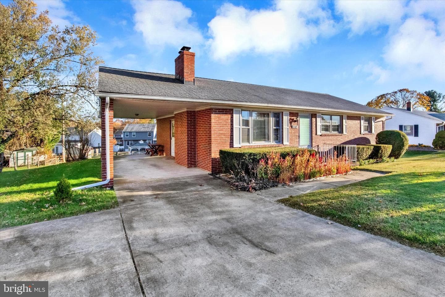 1505 Southview Road photo 2
