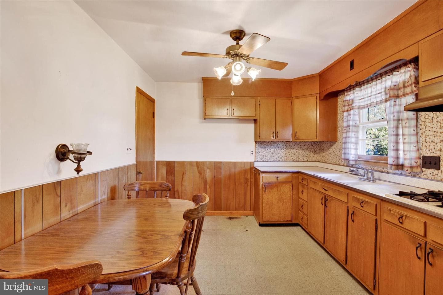 1505 Southview Road photo 7
