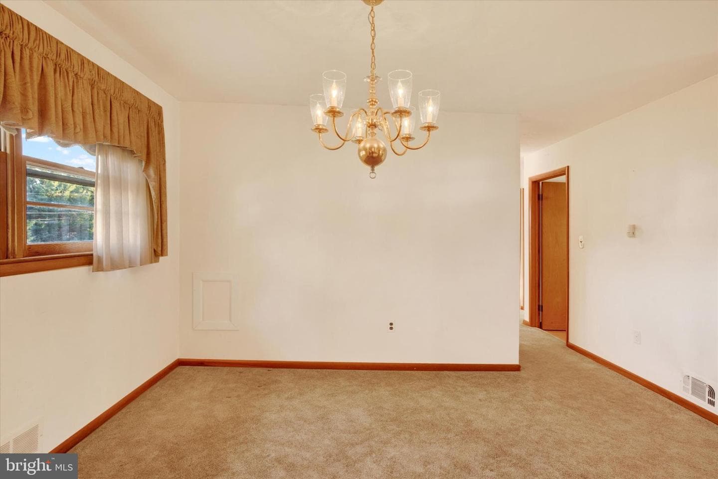 1505 Southview Road photo 9