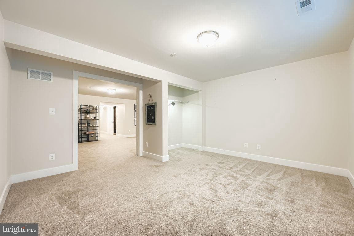 2537 Monarch Way photo 28