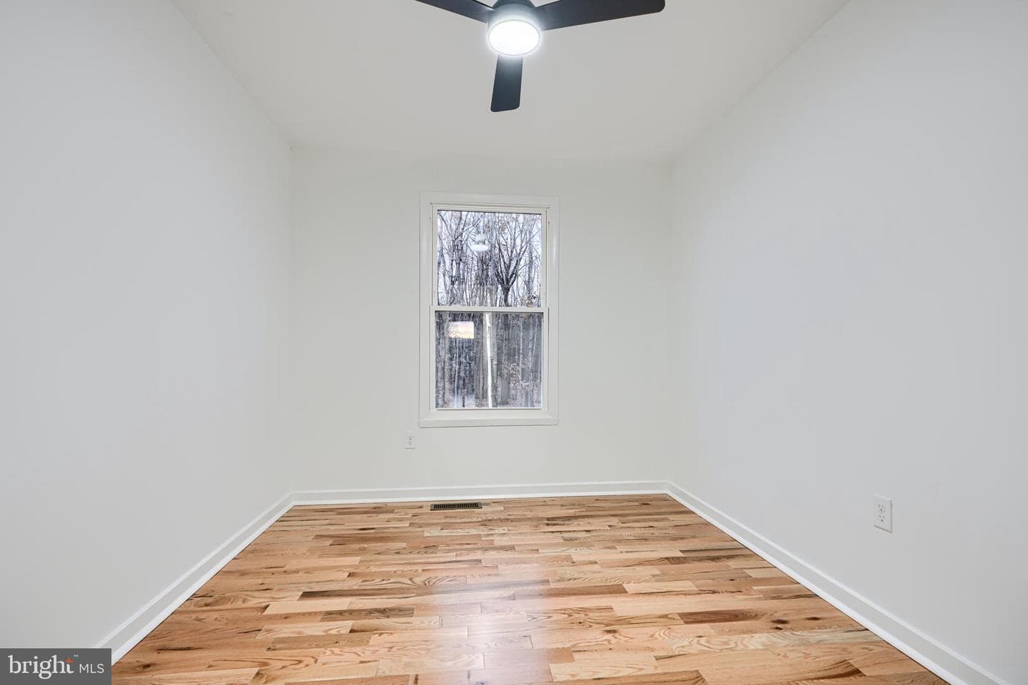 131 Farm Road photo 18