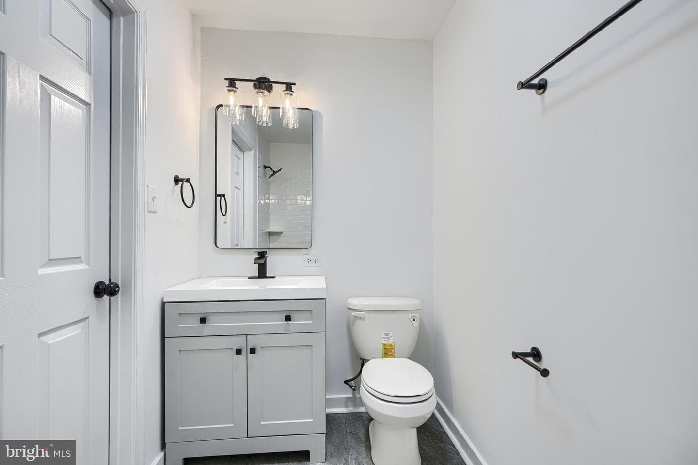 131 Farm Road photo 23