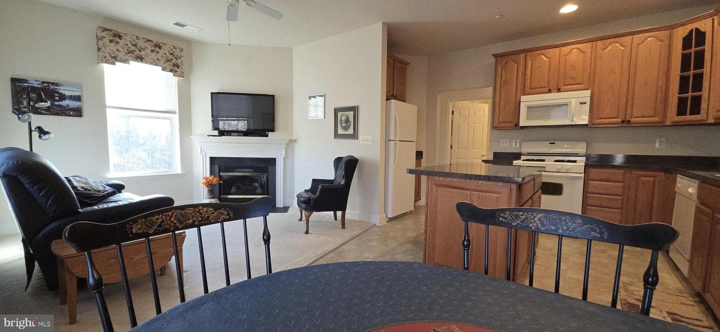 301 Tiree Court #303 photo 18