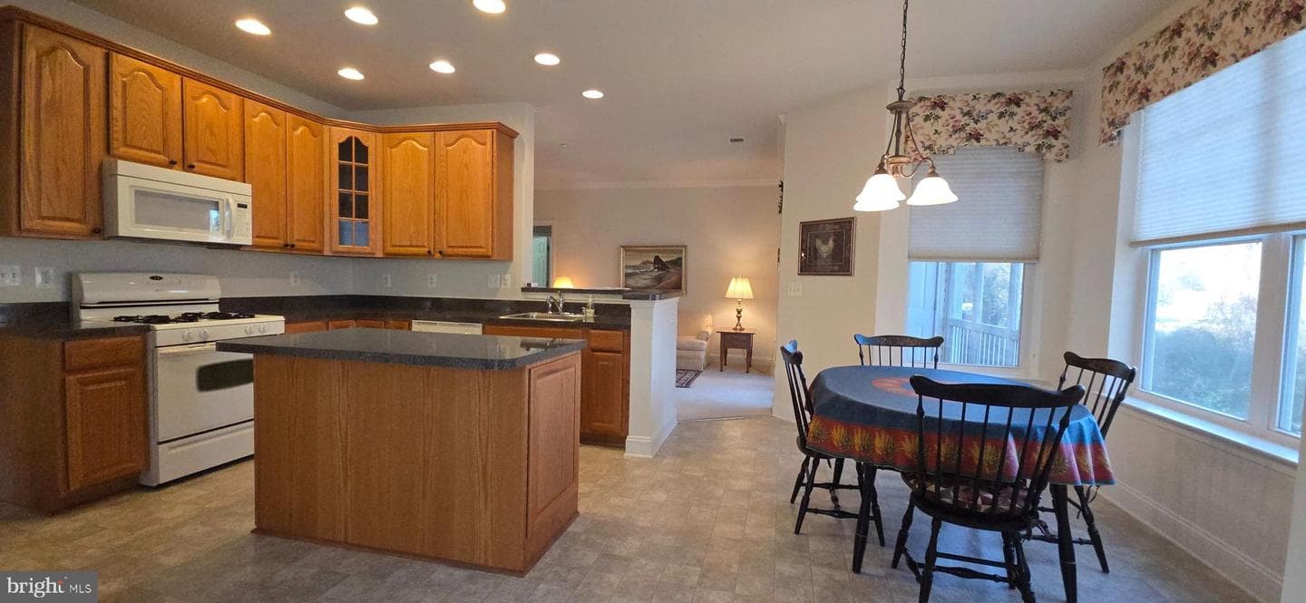 301 Tiree Court #303 photo 19