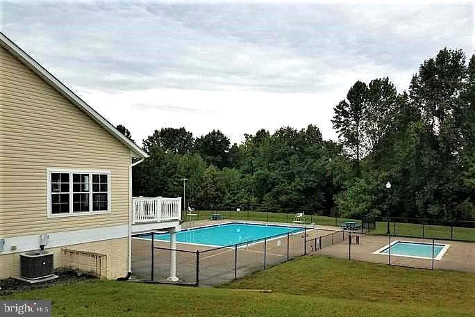 301 Tiree Court #303 photo 6