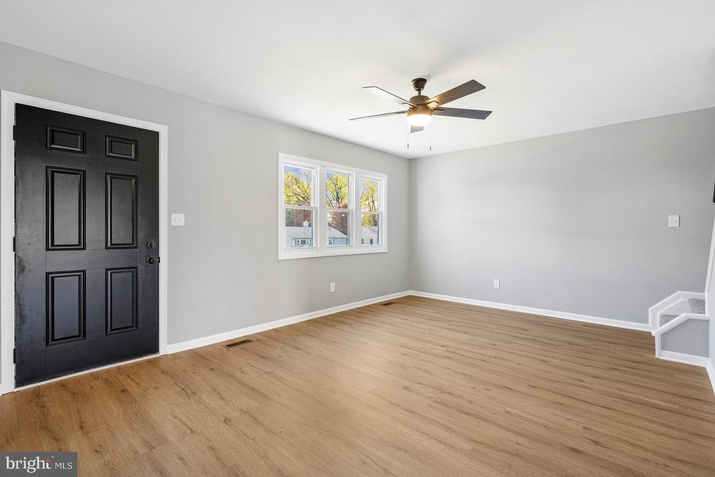 770 Custis Street photo 11