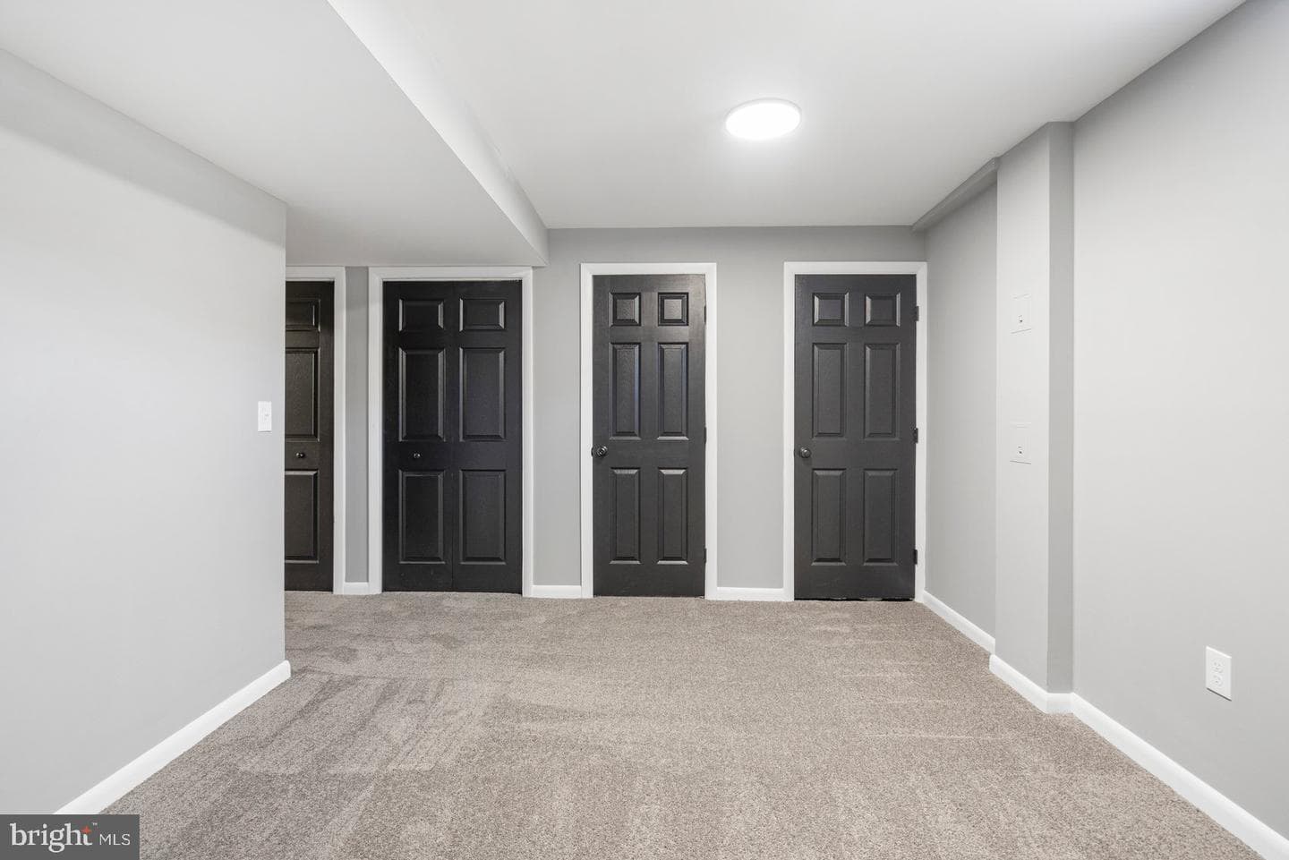 770 Custis Street photo 18