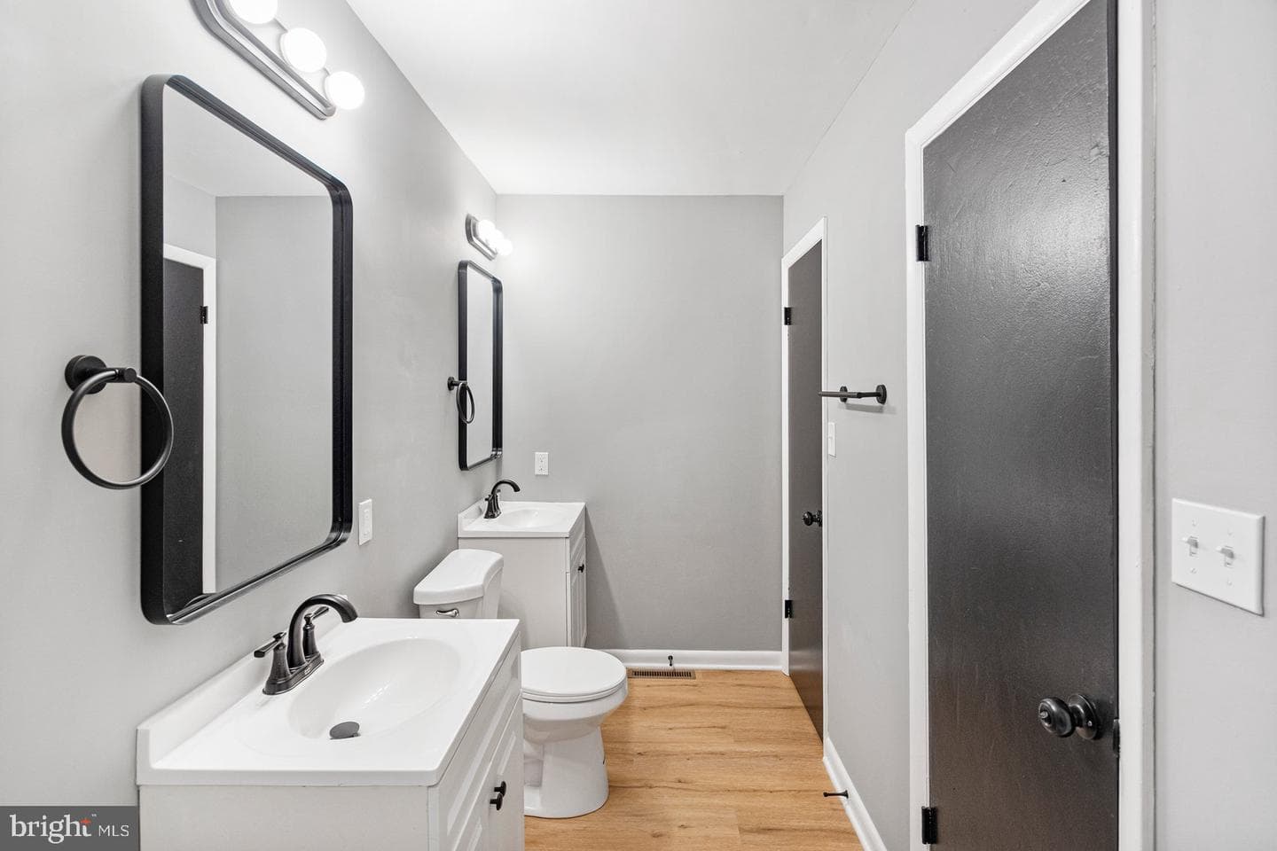 770 Custis Street photo 22