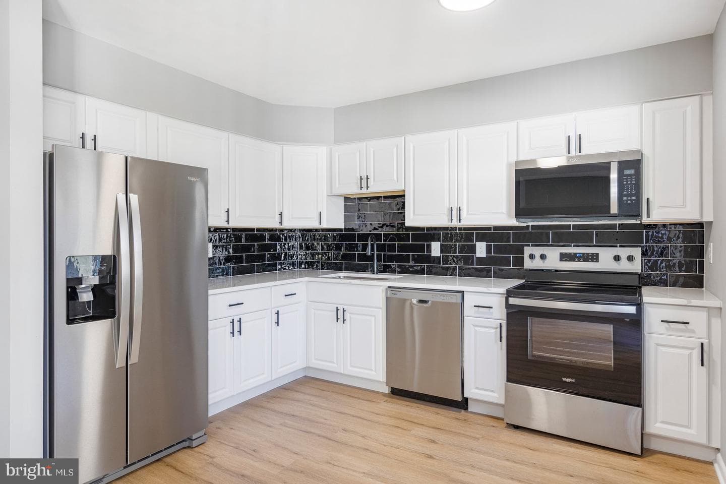 770 Custis Street photo 3