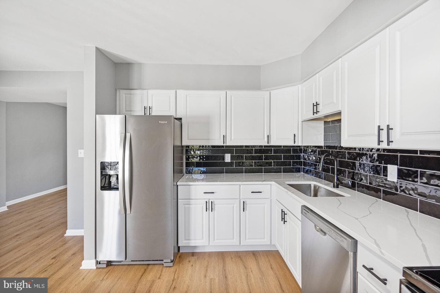 770 Custis Street photo 8