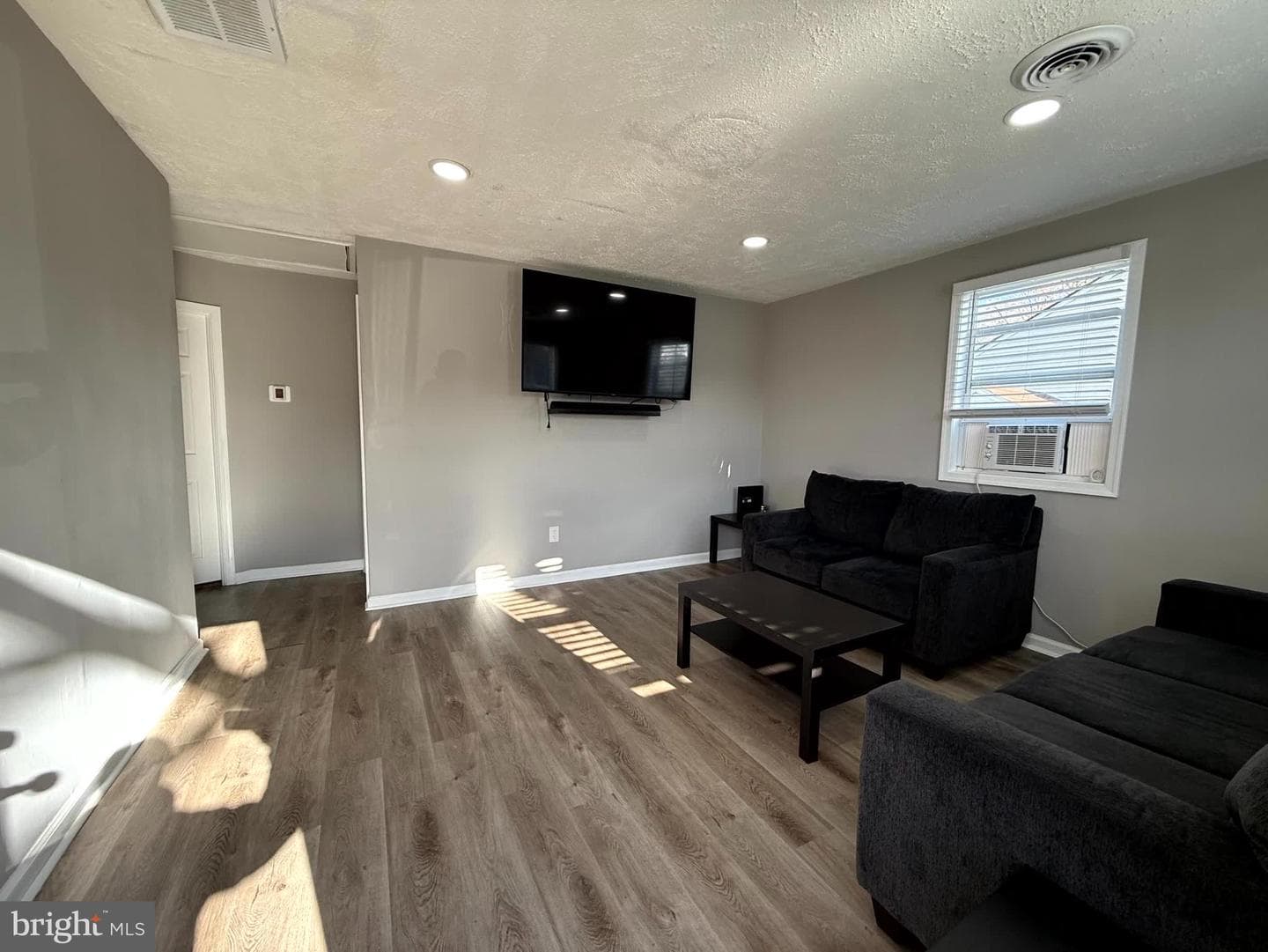 147 Bannister Avenue photo 5