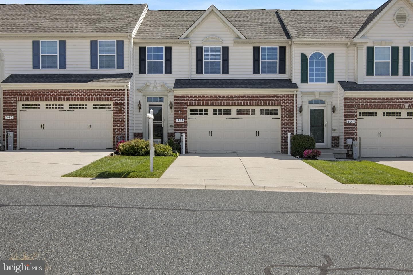 305 Tufton Circle photo 32