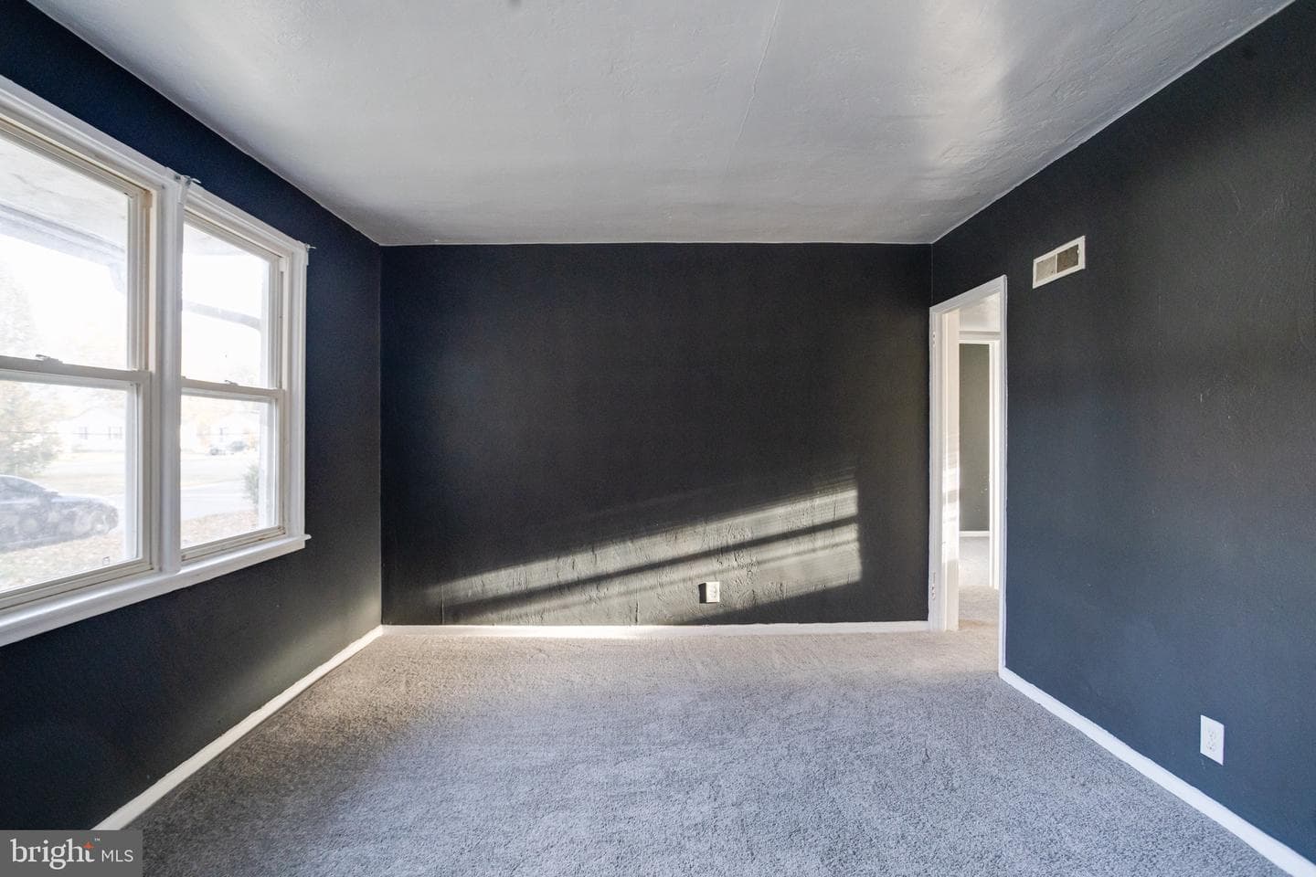 2 Chesapeake Court photo 3