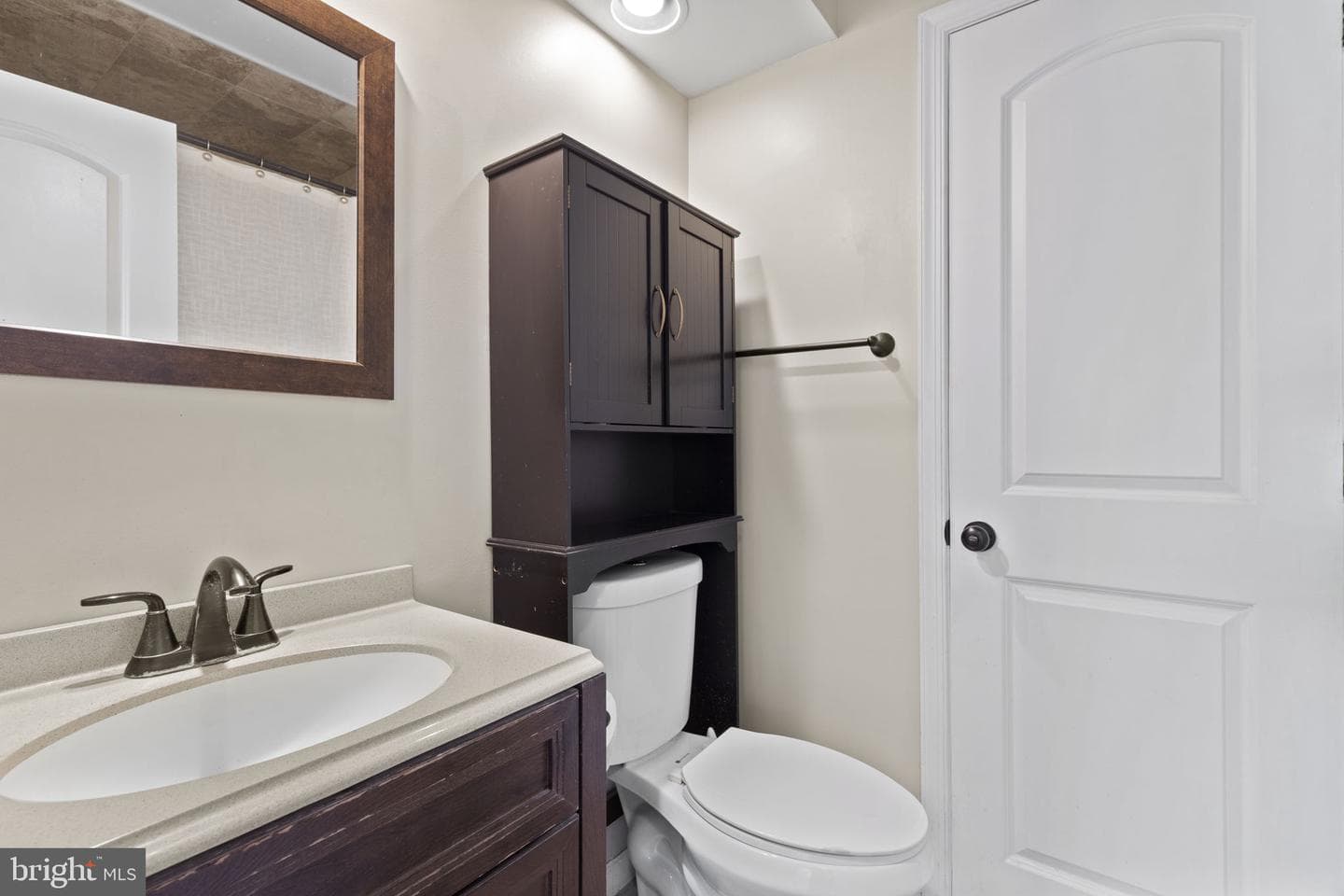 322 Overlea Place photo 14