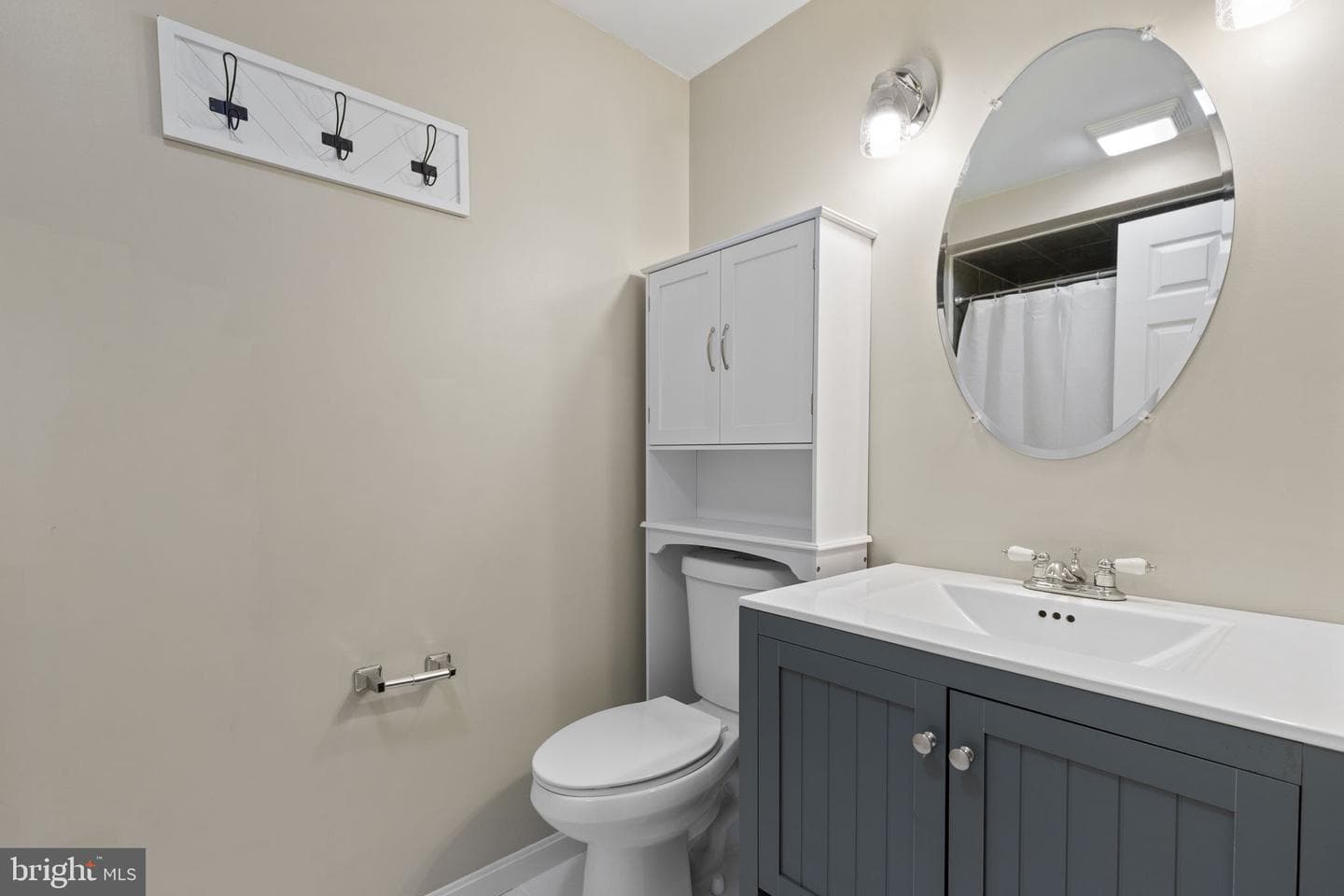 322 Overlea Place photo 19