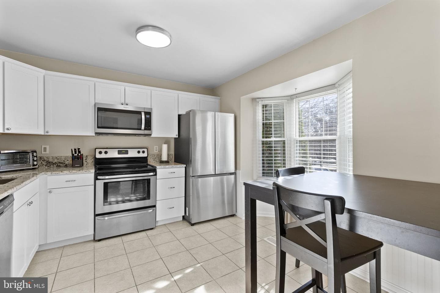 322 Overlea Place photo 6