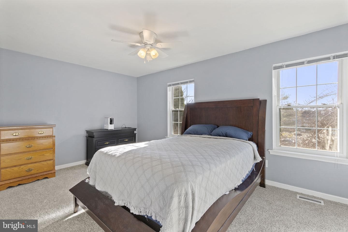 322 Overlea Place photo 8