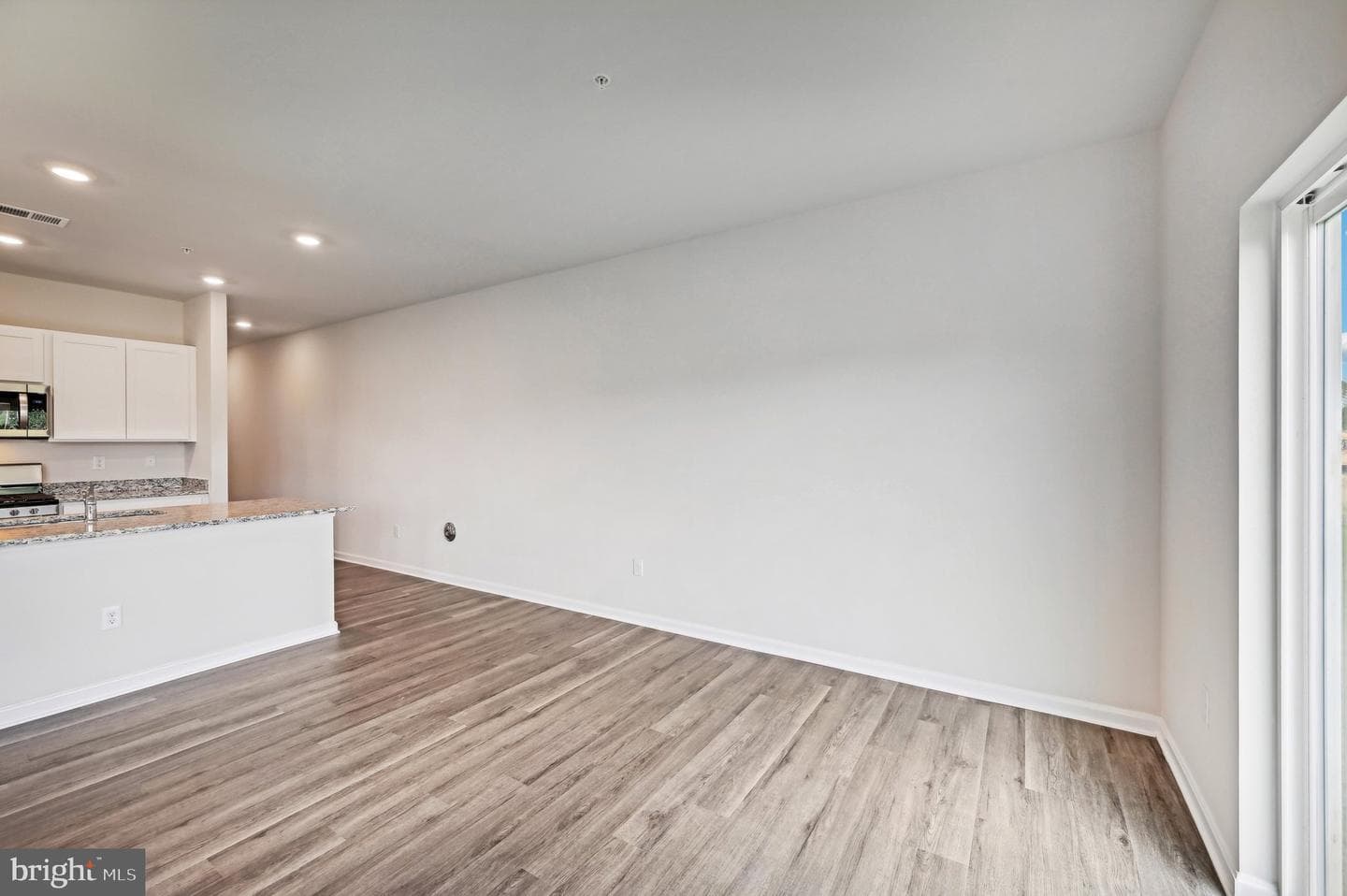 725 Managrass Drive photo 7