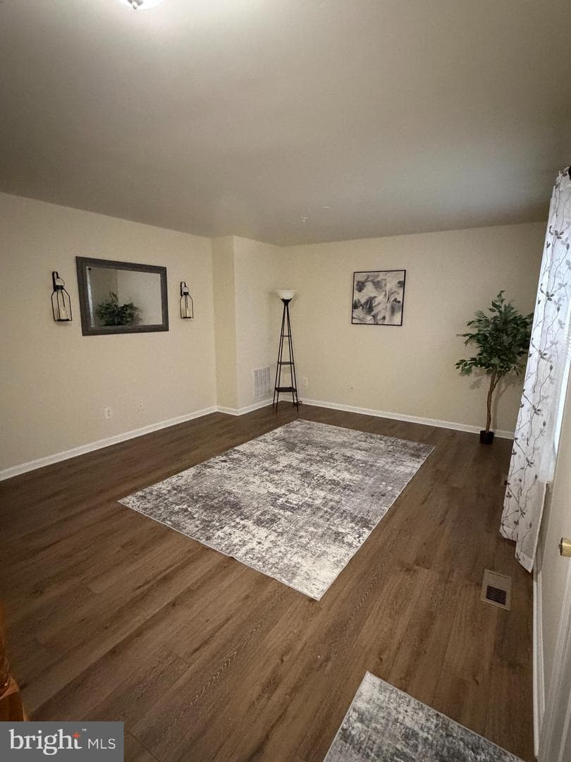 305 Center Deen Avenue photo 2