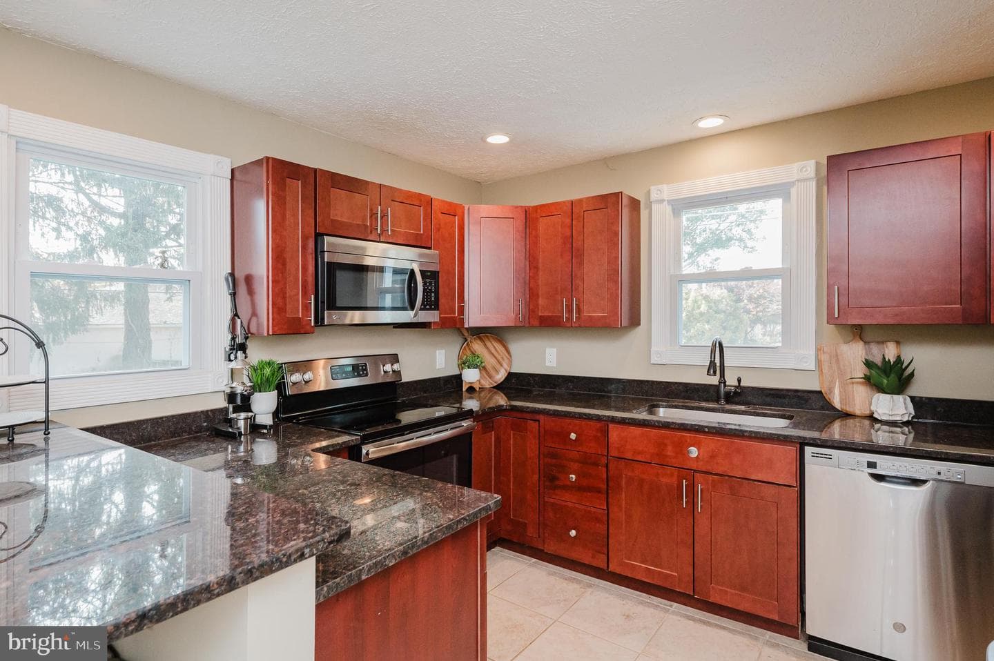 312 Lafayette Street photo 18