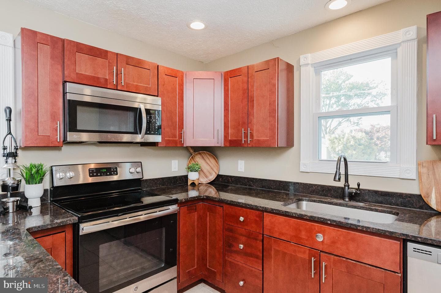 312 Lafayette Street photo 19