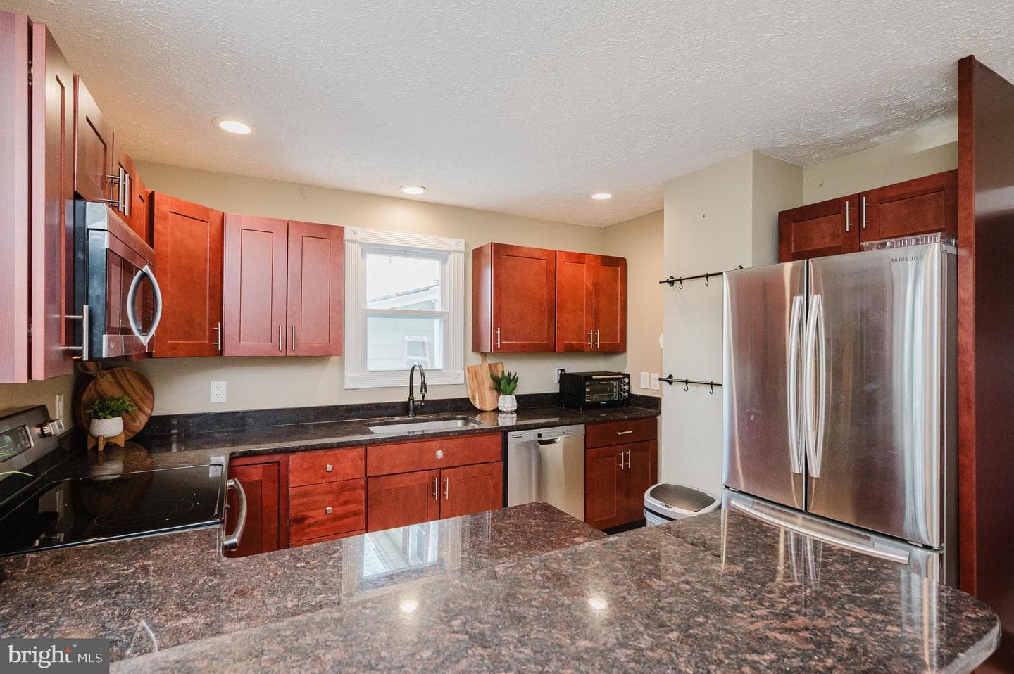 312 Lafayette Street photo 23