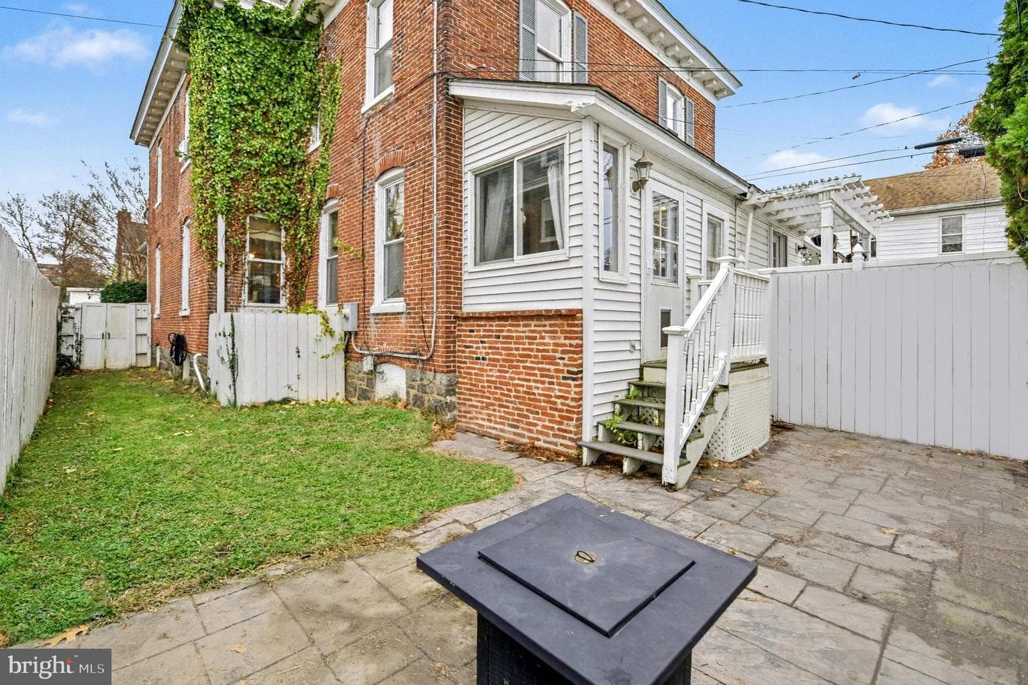515 Green Street photo 25