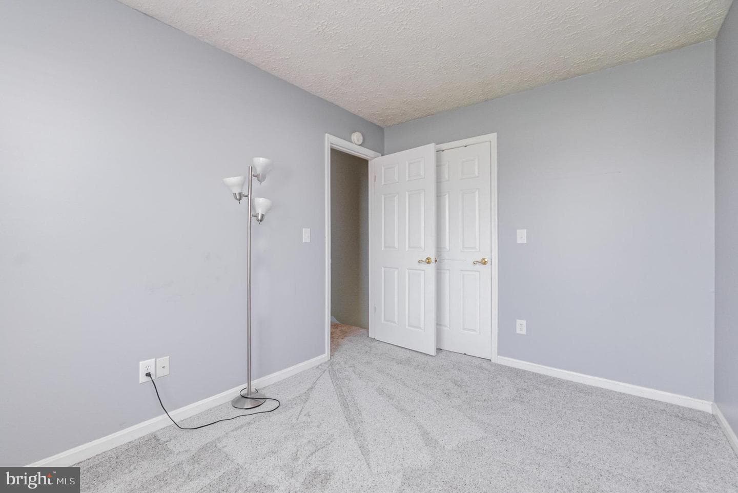 1209 Ashmead Square photo 19