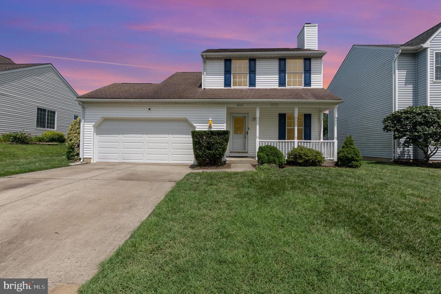 1209 Ashmead Square photo 2