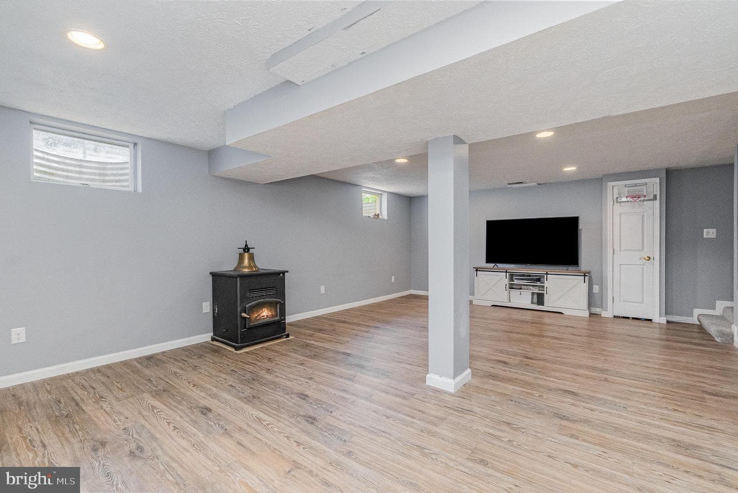 1209 Ashmead Square photo 23