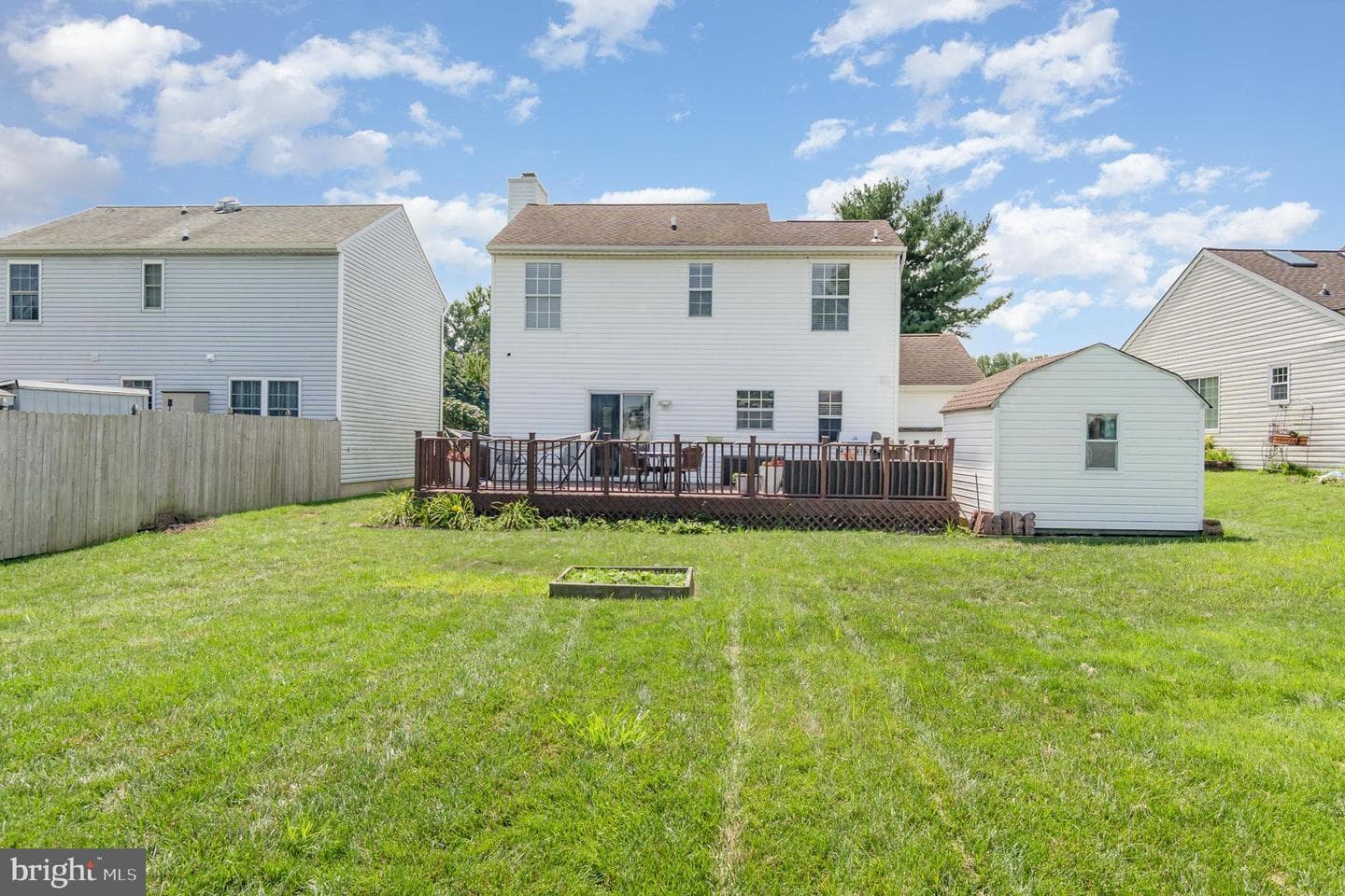 1209 Ashmead Square photo 29