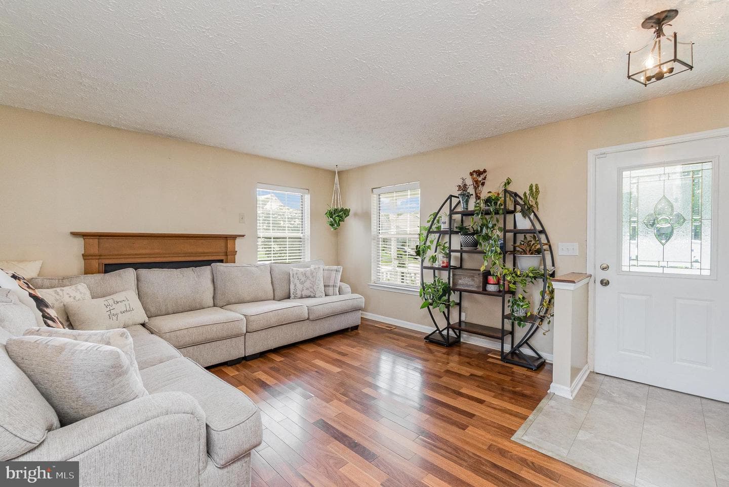 1209 Ashmead Square photo 4