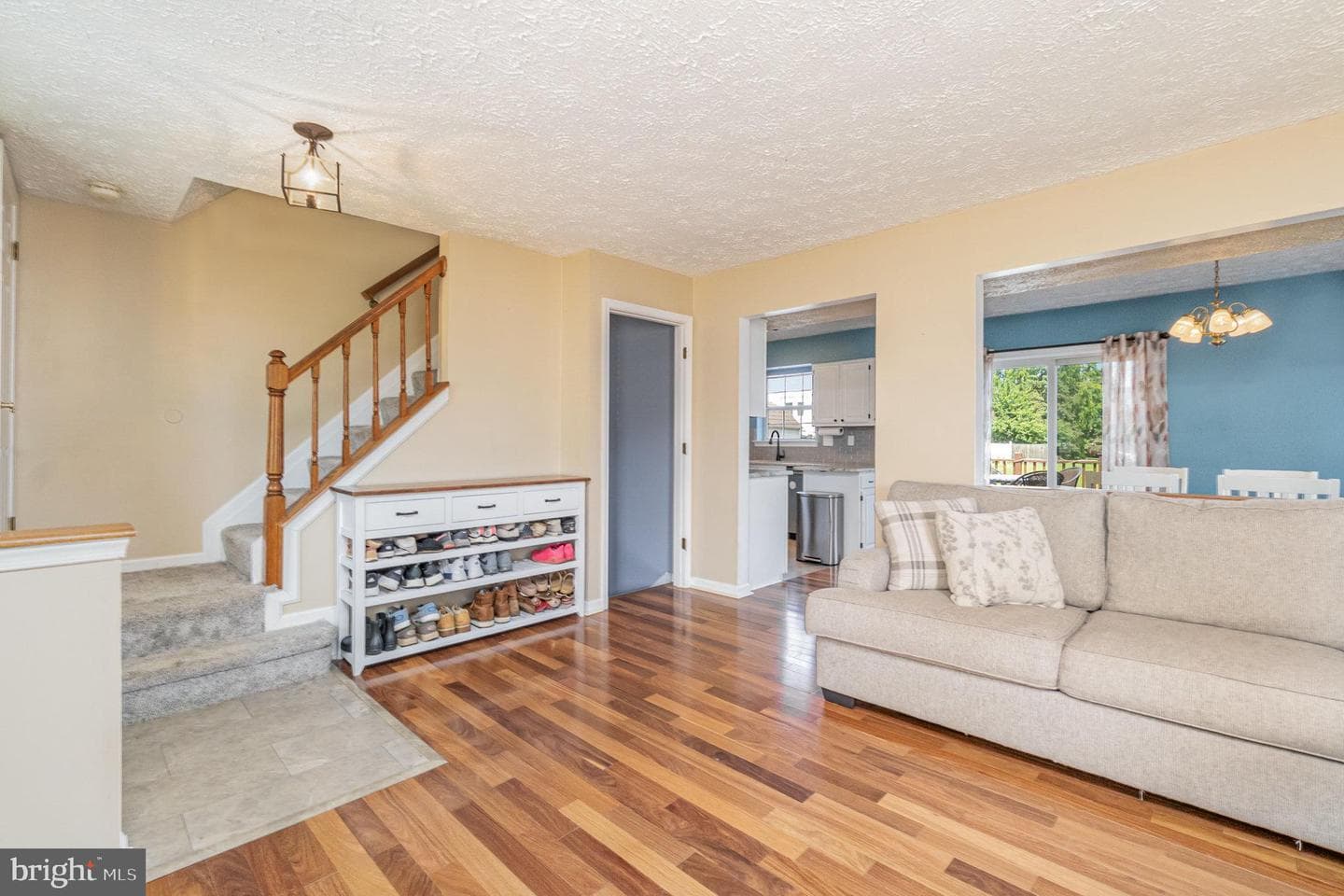 1209 Ashmead Square photo 6