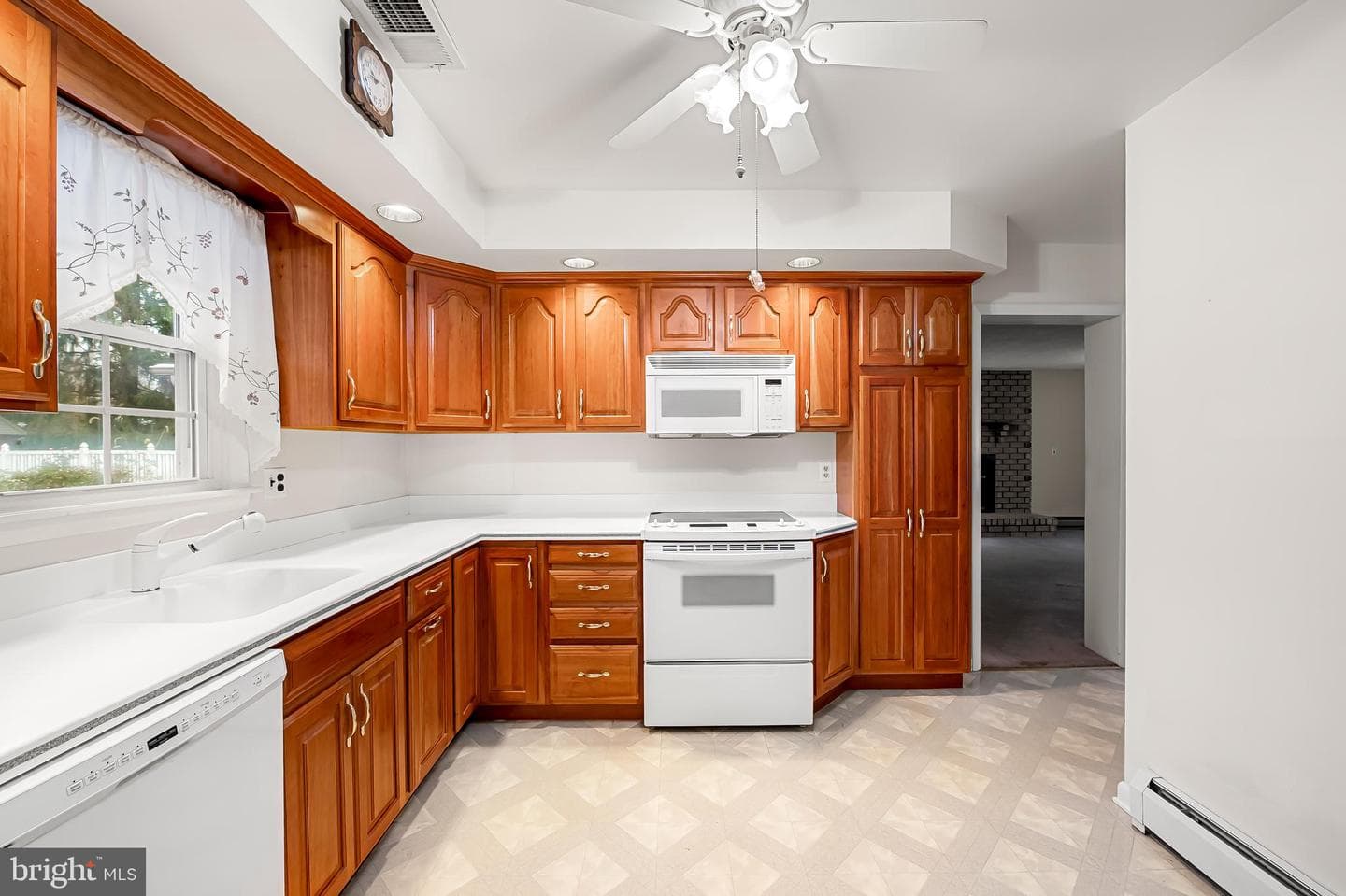 2114 Oaklyn Drive photo 10
