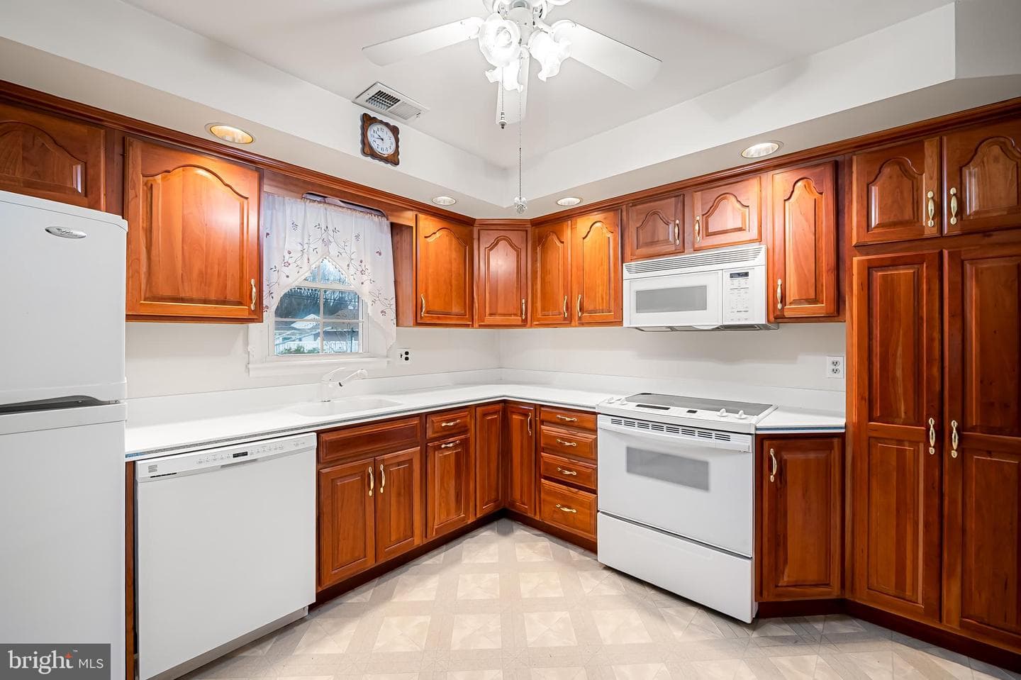 2114 Oaklyn Drive photo 11