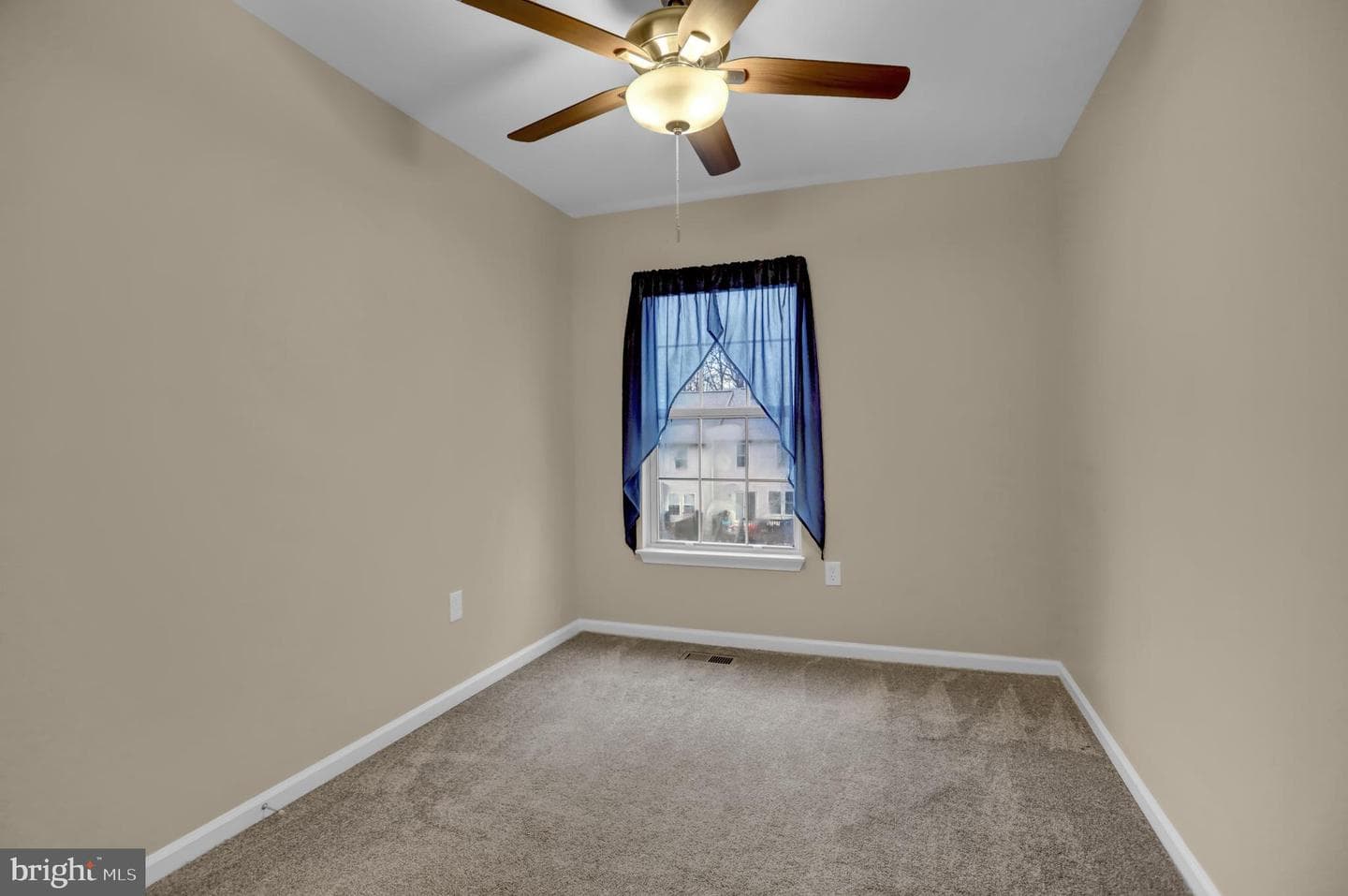 339 Overlea Place photo 21
