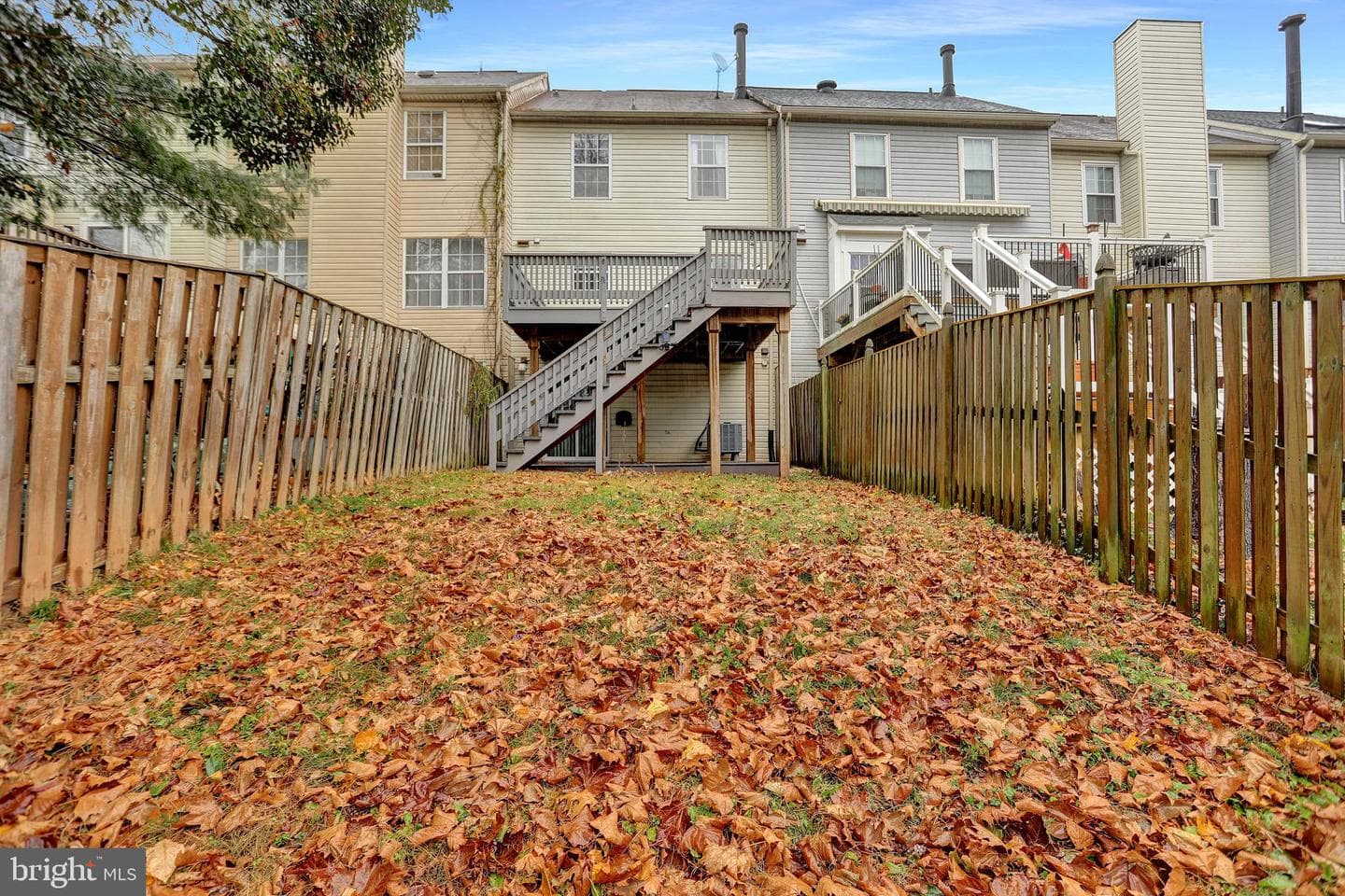 339 Overlea Place photo 33