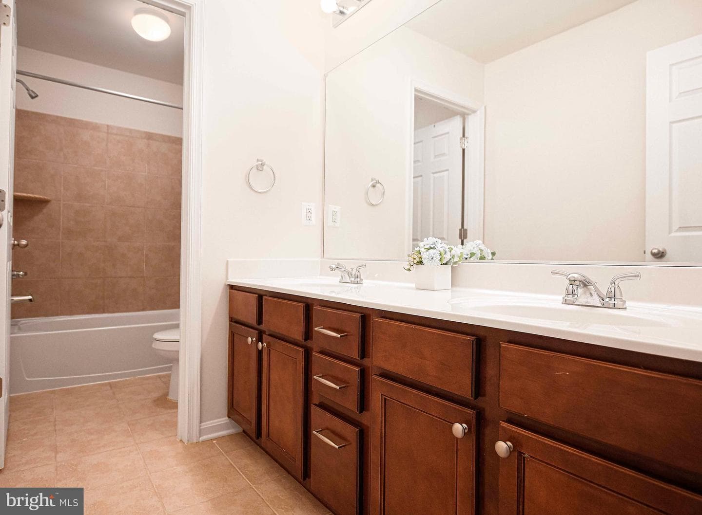535 Westwell Lane photo 44