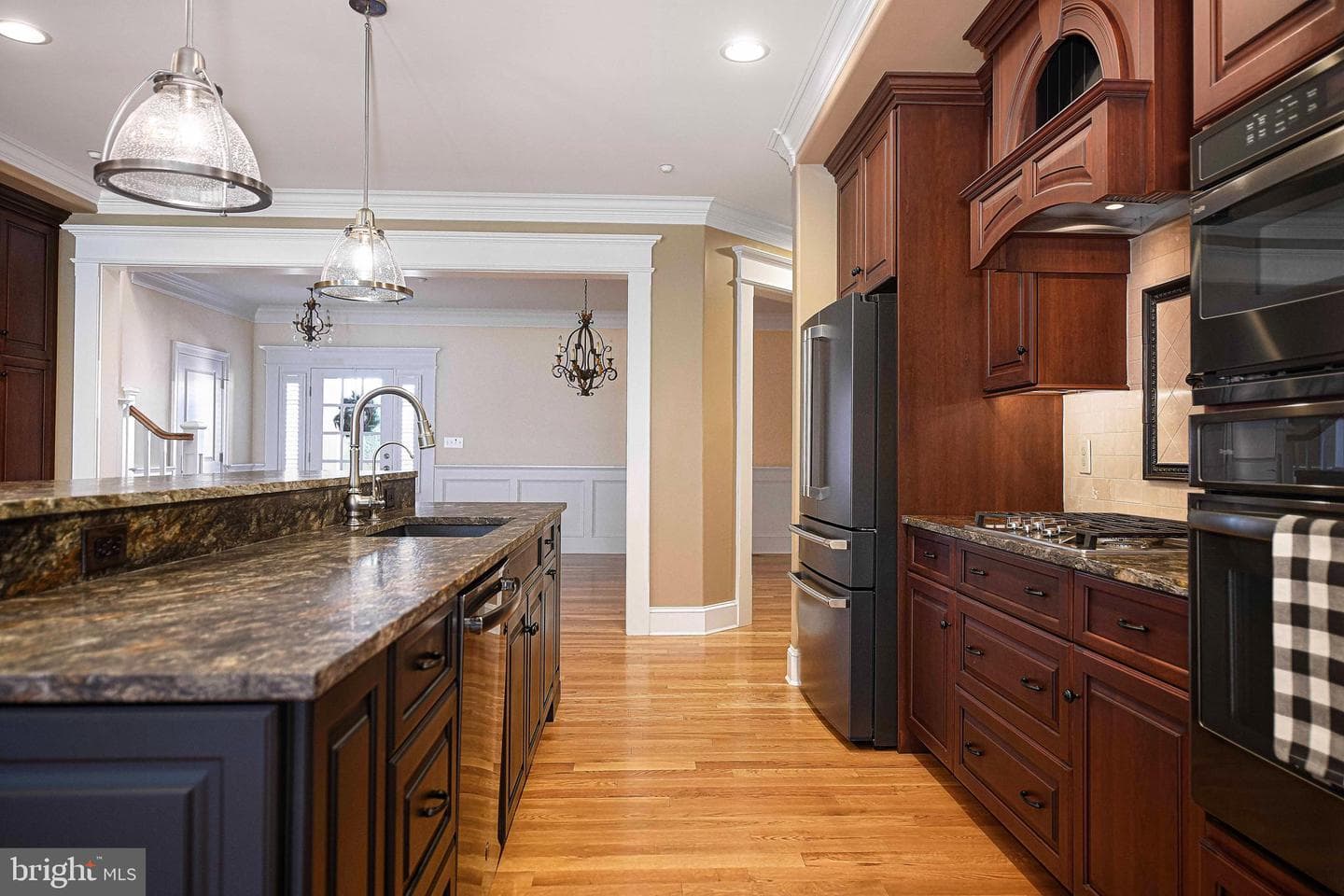 1404 Strathmore Drive photo 11