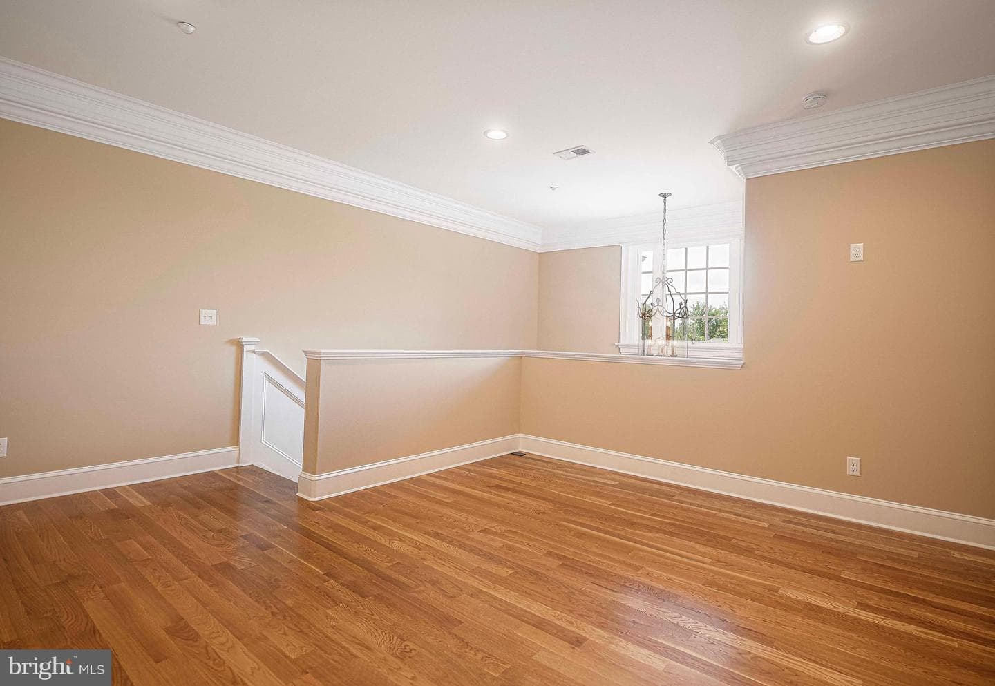 1404 Strathmore Drive photo 24