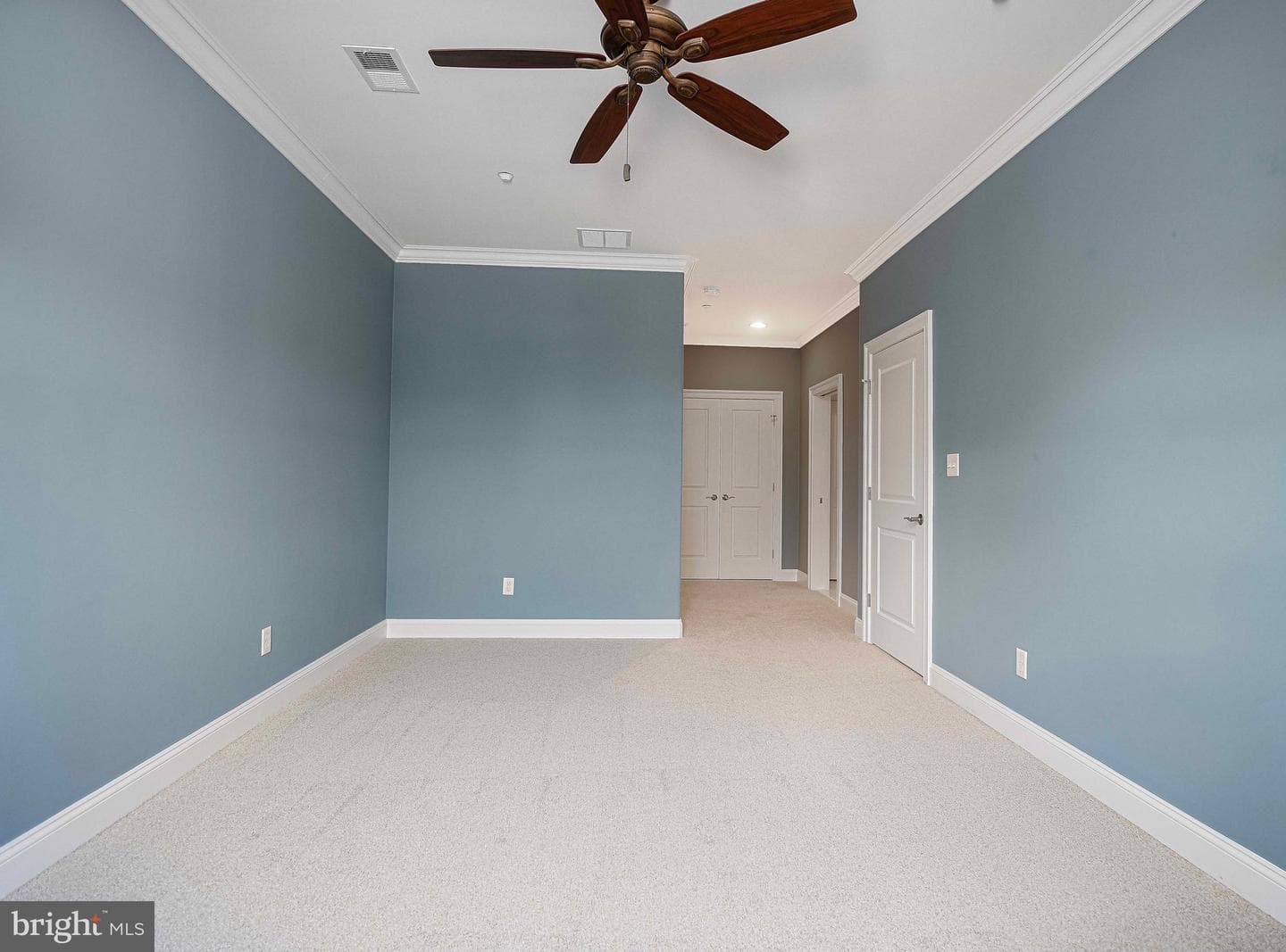 1404 Strathmore Drive photo 27