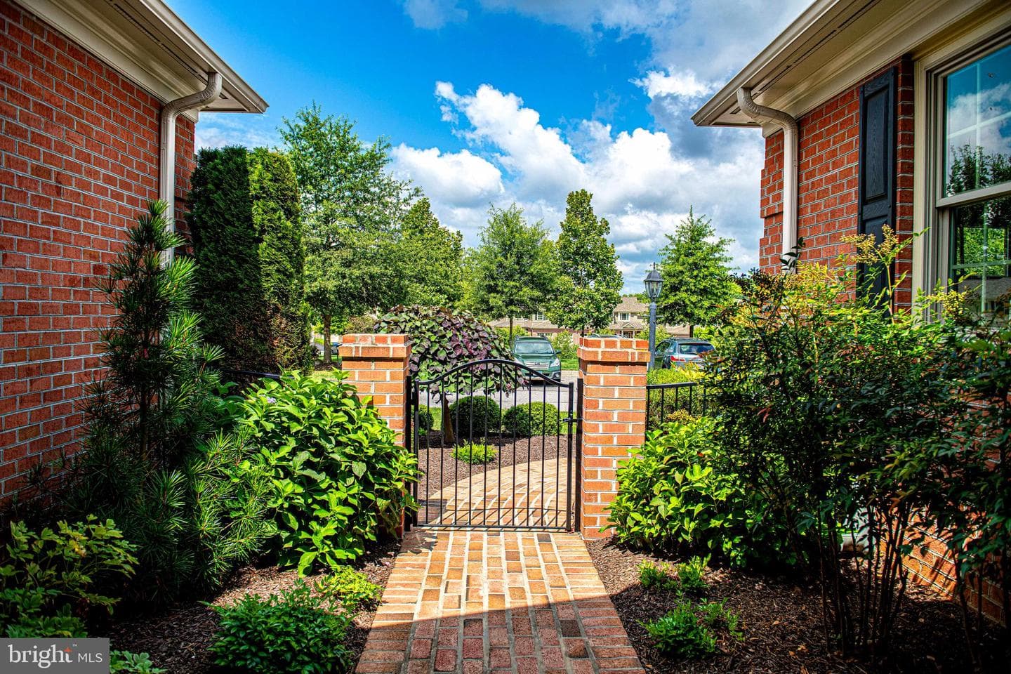 1404 Strathmore Drive photo 3