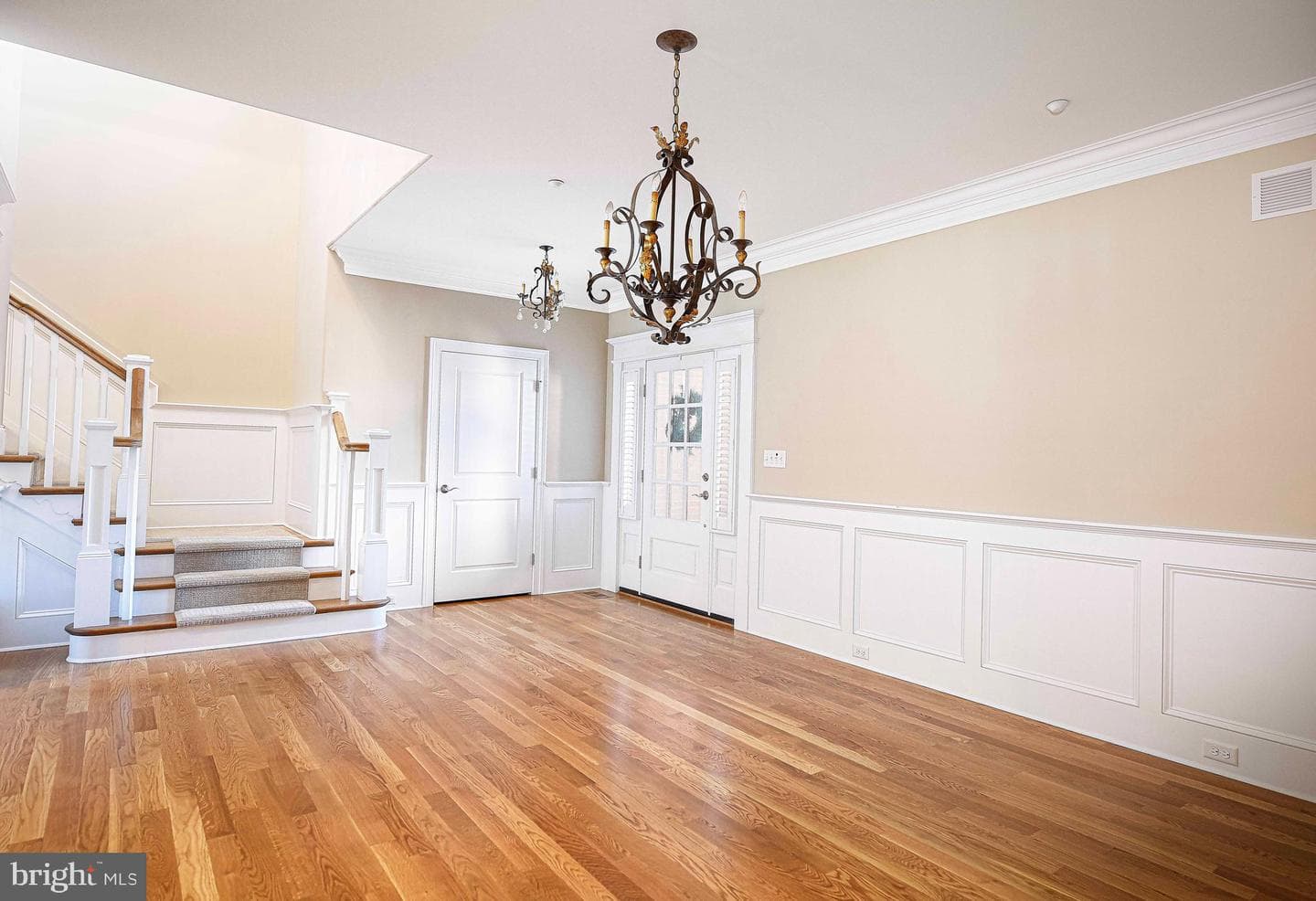 1404 Strathmore Drive photo 5