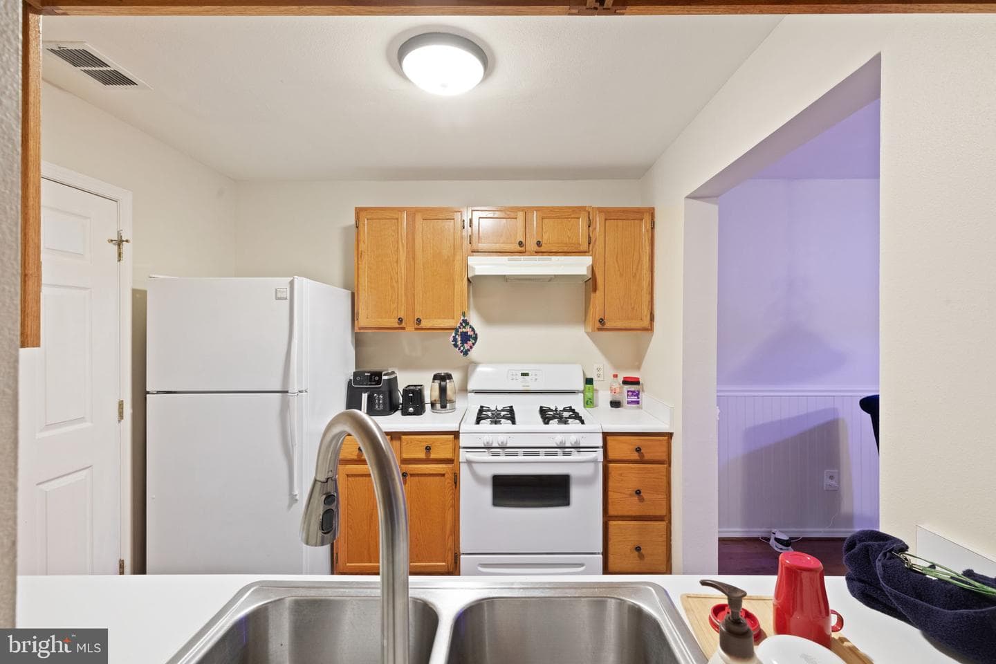 608 Churchill Rd # 608E photo 12