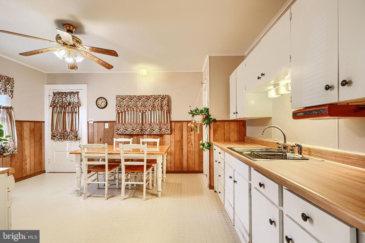 1411 Chapel Road photo 9